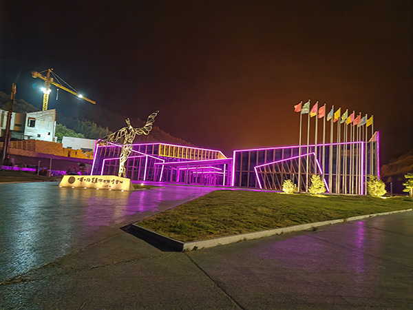 城市亮化是现代城市建设的重要组成部分,它不仅可以美化城市的夜景,还能提升城市的整体形象。随着科技的不断进步,城市亮化也得到了更多的关注和创新。本文将介绍一些关于城市亮化的创意和技术,帮助读者了解城市亮化的重要性以及如何进行桑珠孜城市亮化的规划和实施。 城市亮化是现代城市建设的重要组成部分,它不仅可以美化城市的夜景,还能提升城市的整体形象。随着科技的不断进步,城市亮化也得到了更多的关注和创新。本文将介绍一些关于城市亮化的创意和技术,帮助读者了解桑珠孜城市亮化的重要性以及如何进行桑珠孜城市亮化的规划和实施。